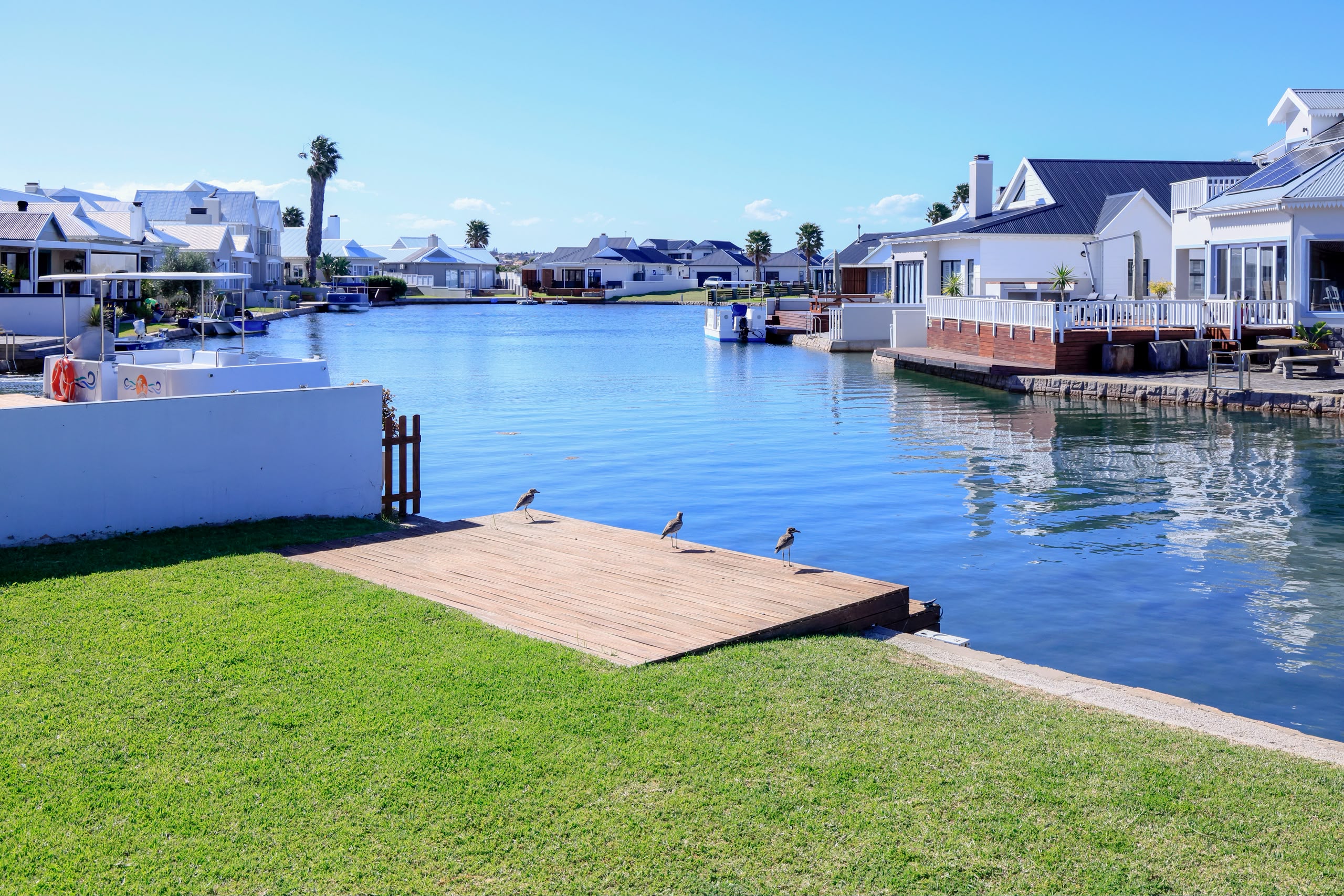 Domingo - on the Marina. Waterfront holiday home